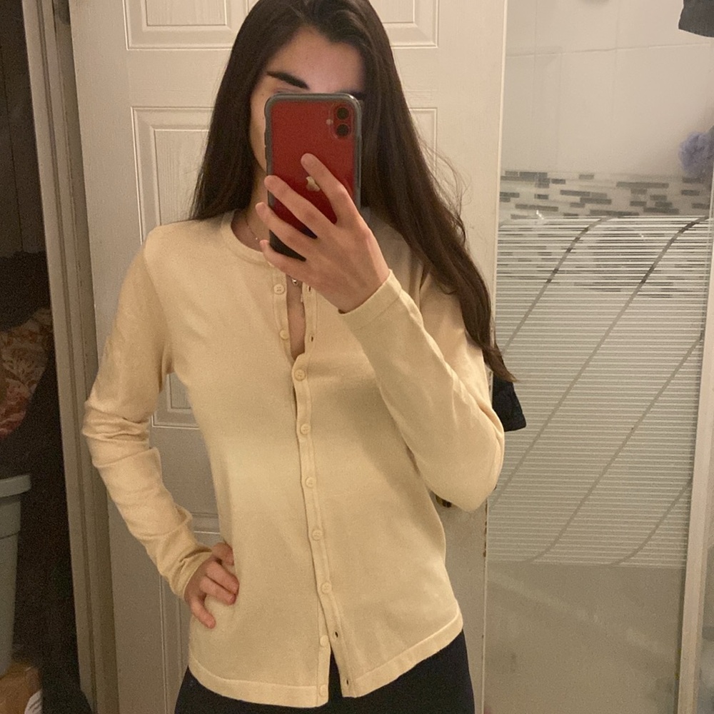 Cardigan Size small - Picture 2 of 4
